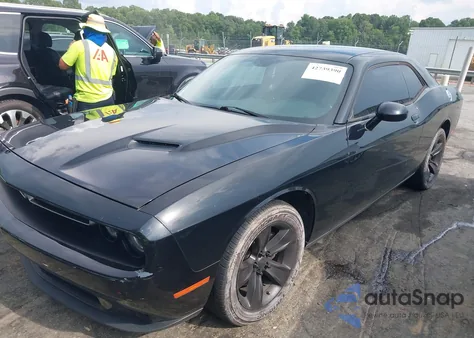 2015 Dodge Challenger Sxt z USA, uszkodzony, nr VIN 2C3CDZAG8FH719491